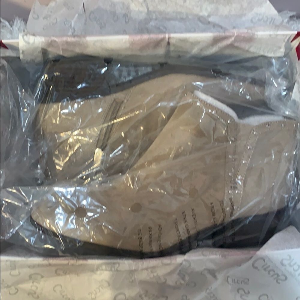 SAM Edelman Studded ankle booties NIB - Picture 7 of 8